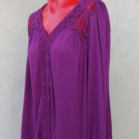 Peasants Women's Lace Top Long Sleeves in Purple size Medium - Picture 4 of 14